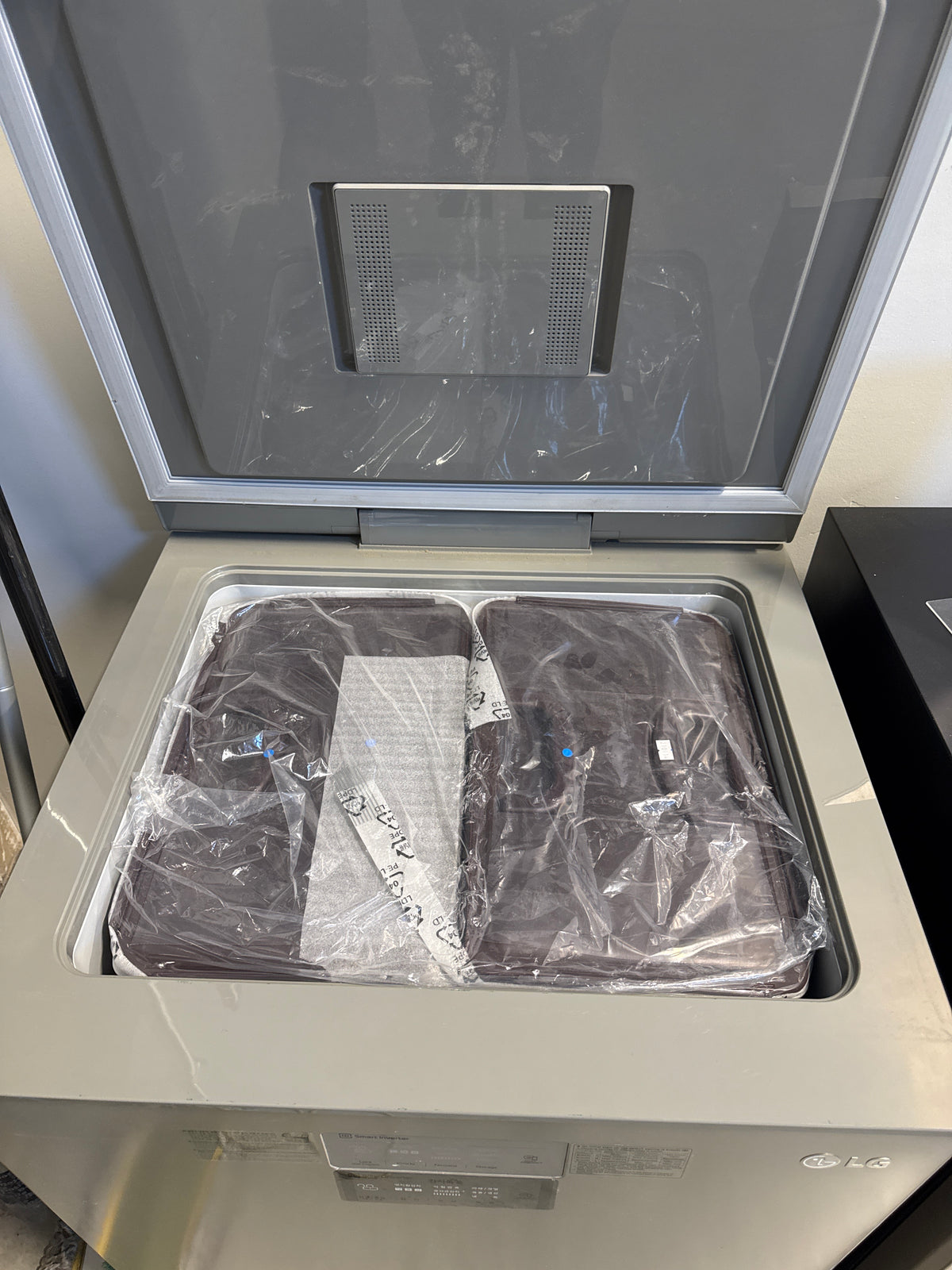 LRKNC0505V - Fridge